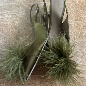 Sam Edelman Bianka Feather Sling Back in Olive